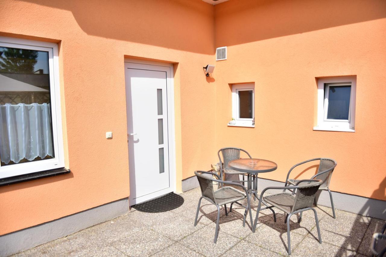 Ferienwohnungen und Zimmer Yassi Spielberg Bei Knittelfeld Exterior foto