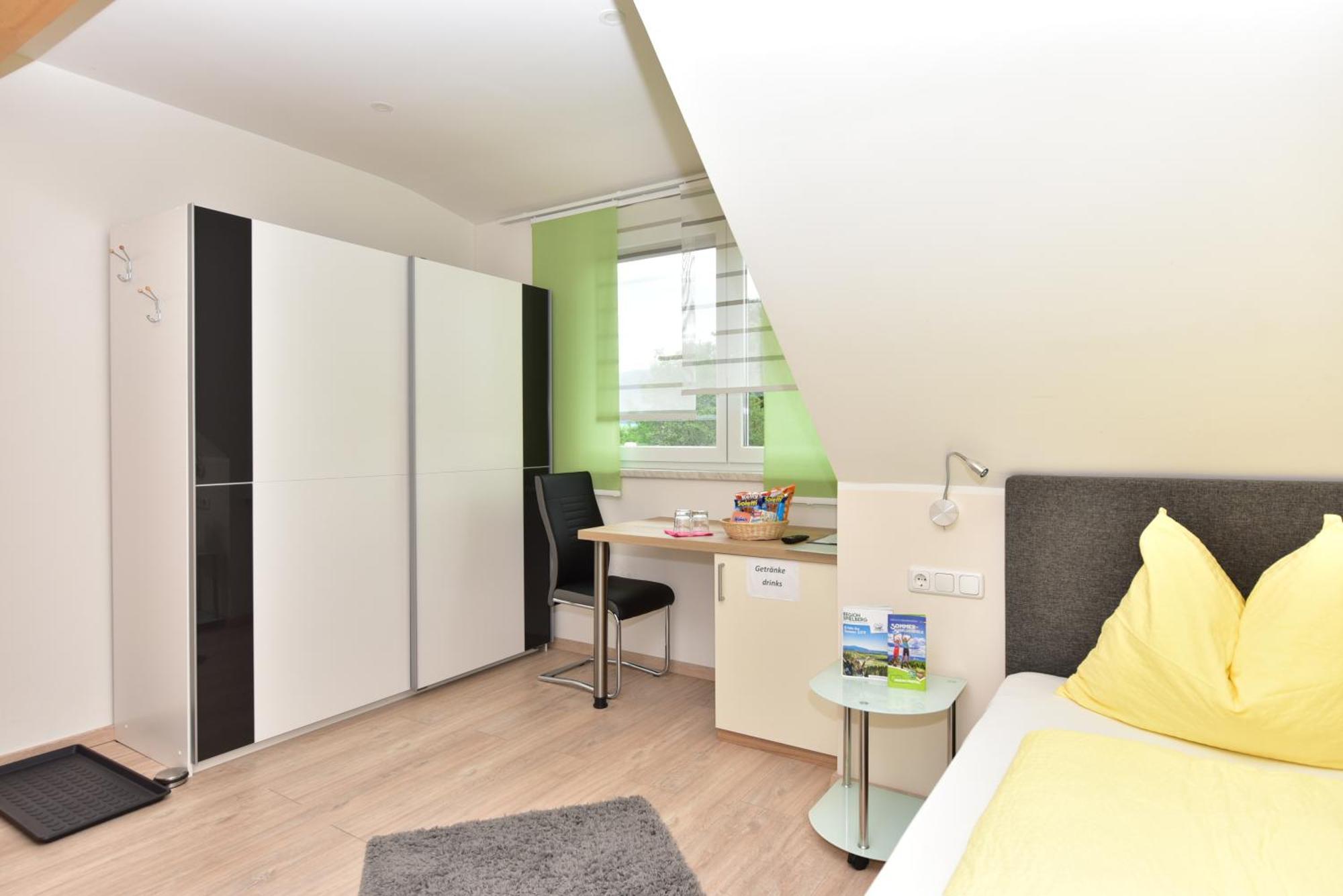 Ferienwohnungen und Zimmer Yassi Spielberg Bei Knittelfeld Exterior foto