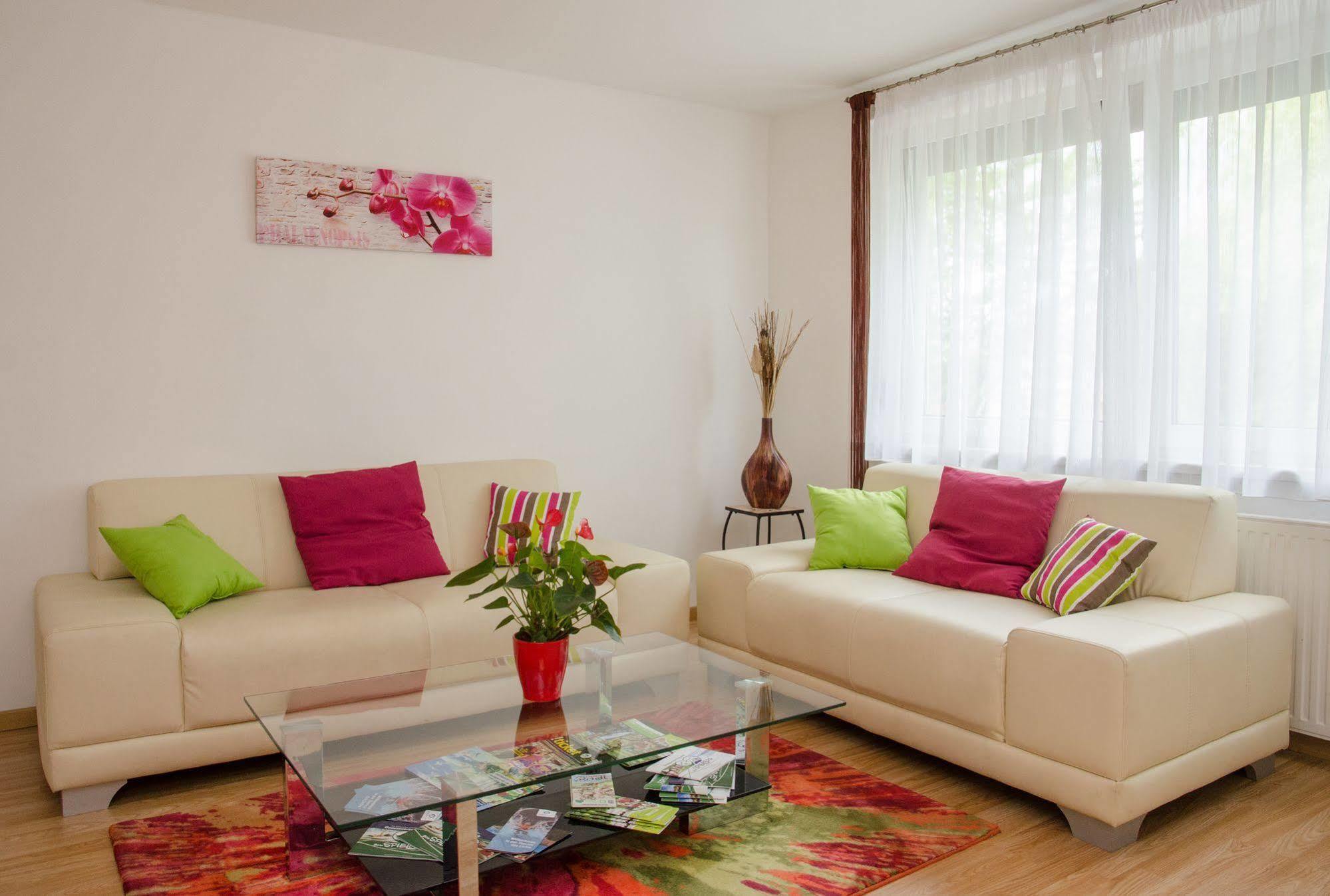 Ferienwohnungen und Zimmer Yassi Spielberg Bei Knittelfeld Exterior foto