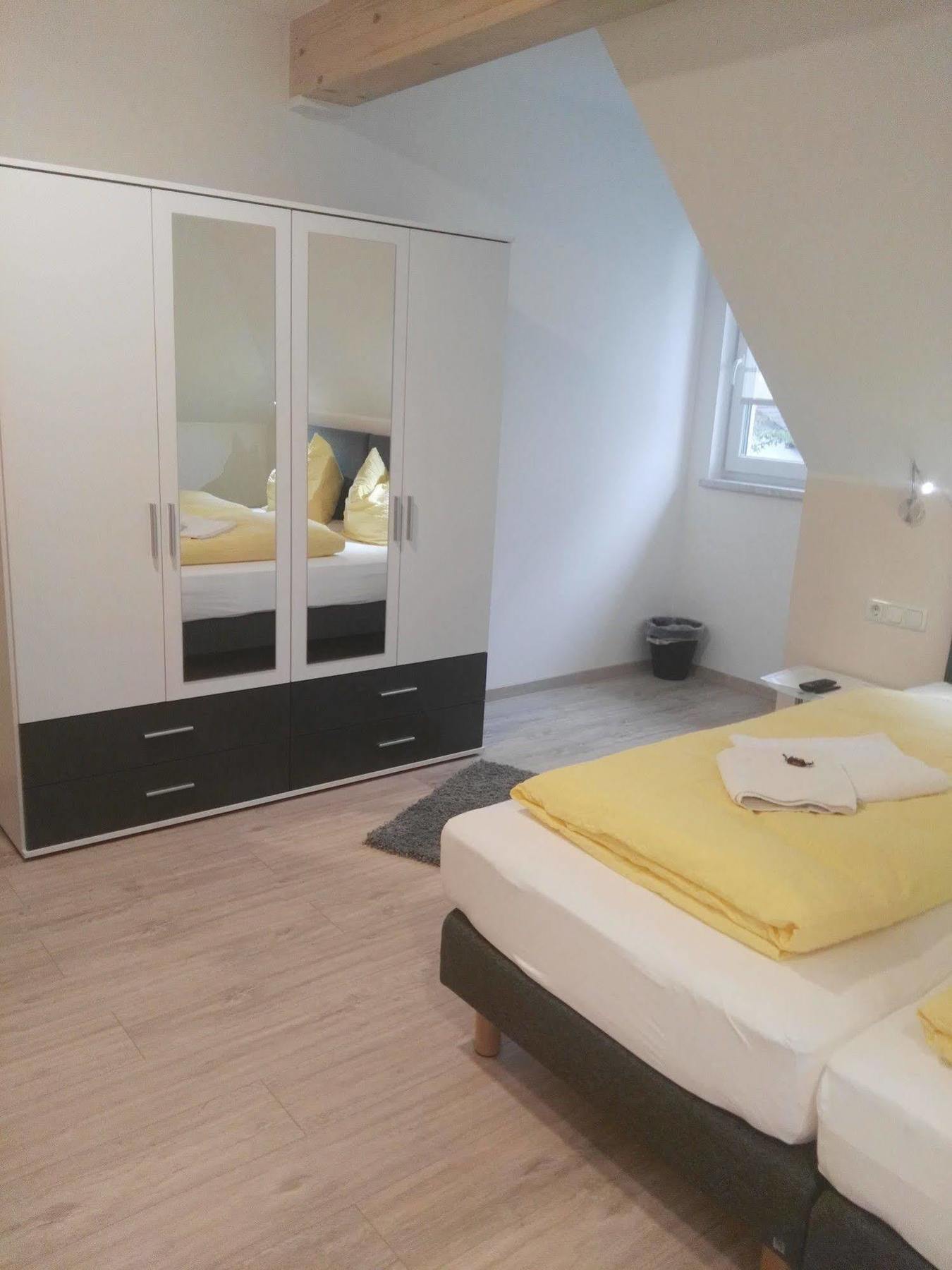 Ferienwohnungen und Zimmer Yassi Spielberg Bei Knittelfeld Exterior foto